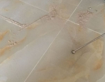 仪征瓷砖空鼓维修公司分享粘合剂选择不当在瓷砖铺贴过程中可能导致以下问题